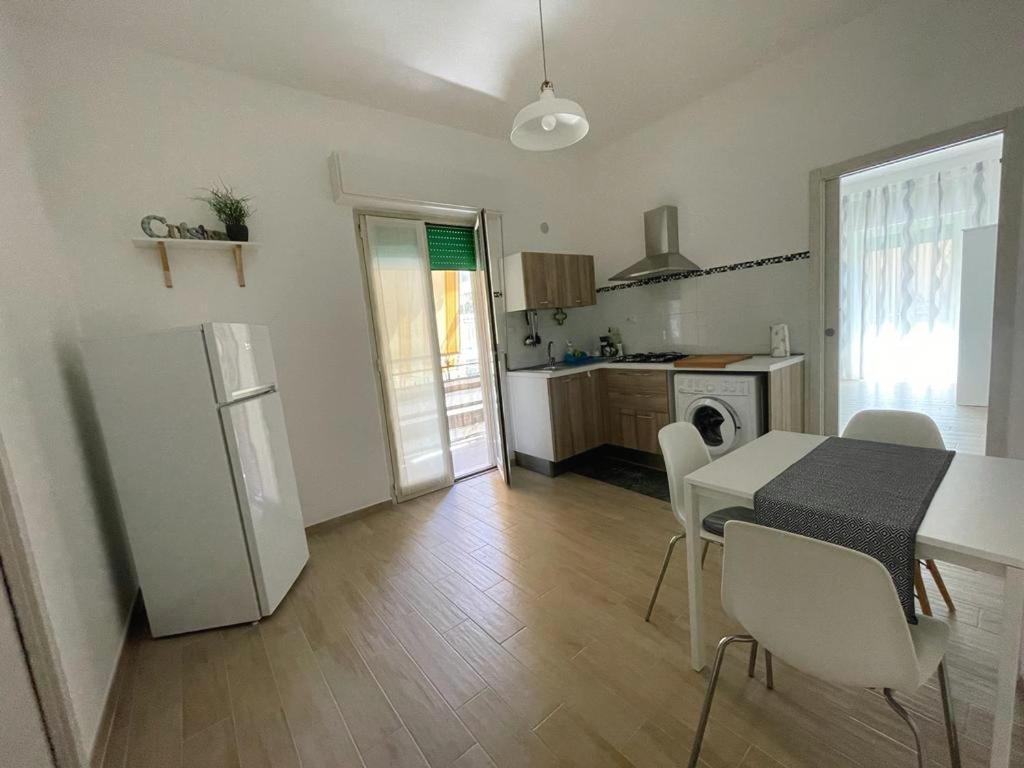 Anto'S Apartment - ジャルディーニ・ナクソス エクステリア 写真